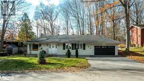 61 WOODLAND Drive N Bracebridge