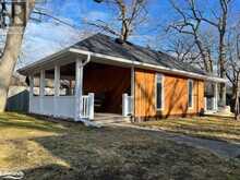 1055 MOSLEY Street Wasaga Beach