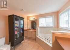 10 REGALIA Way Barrie