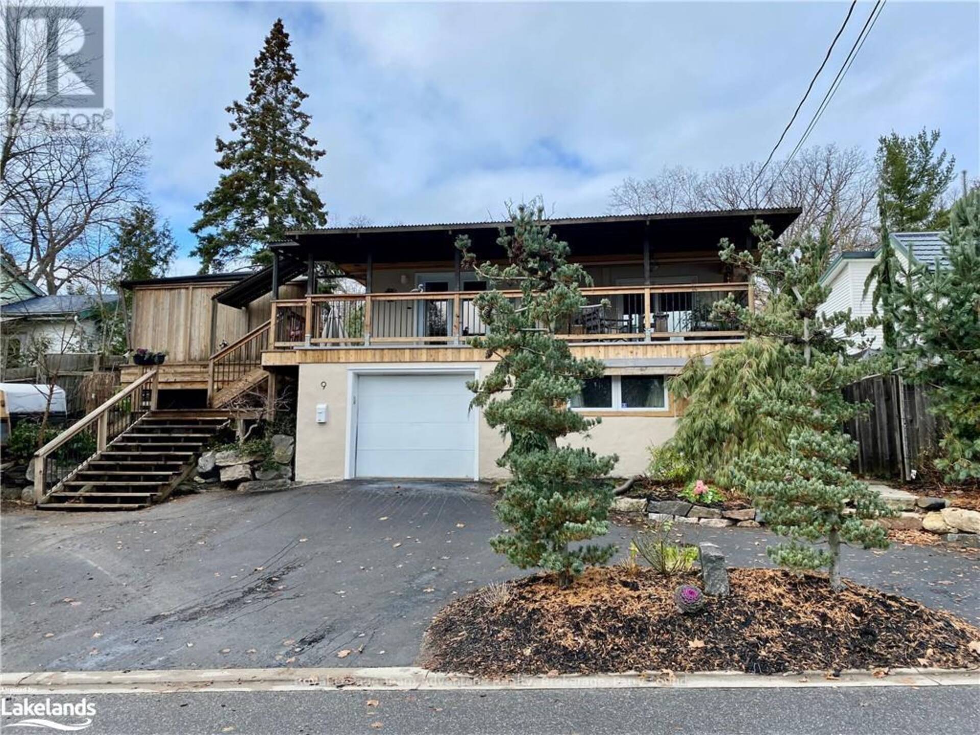 9 PROSPECT STREET Parry Sound