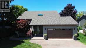 222 PENETANGORE ROW Kincardine