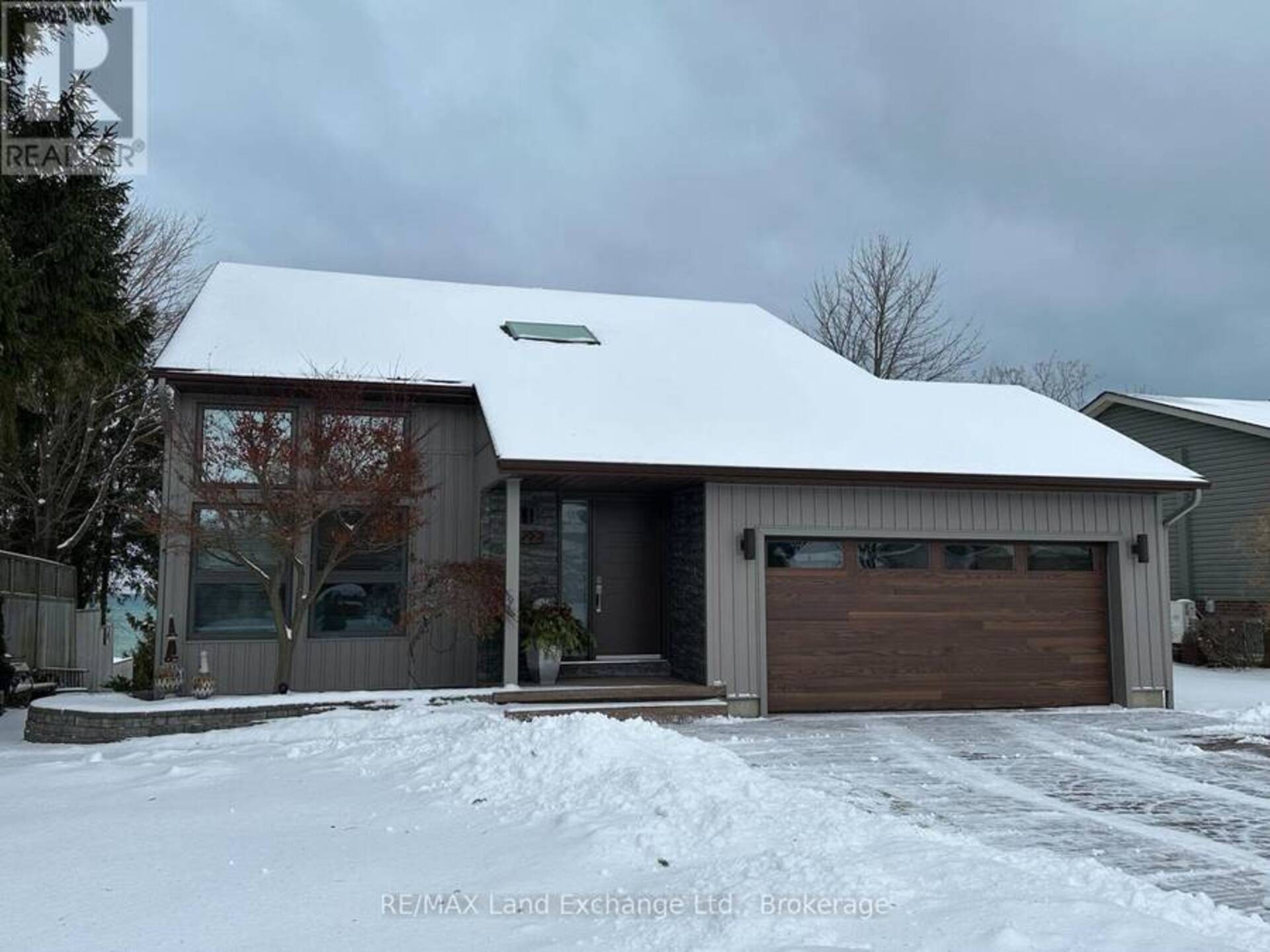 222 PENETANGORE ROW Kincardine