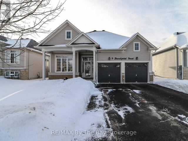 9 BROADPOINT STREET Wasaga Beach