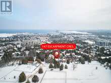 7 - 147 ESCARPMENT CRESCENT Collingwood