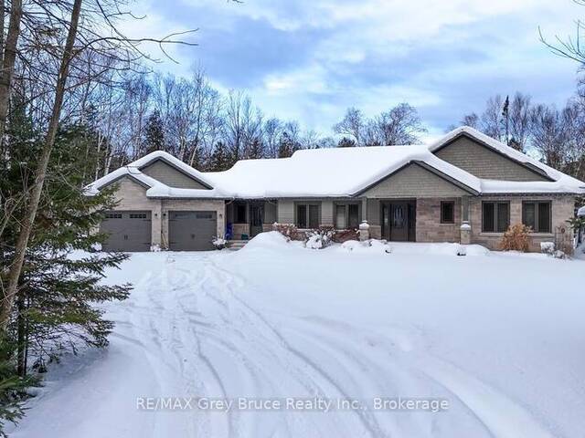 40 PINE FOREST DRIVE South Bruce Peninsula Ontario