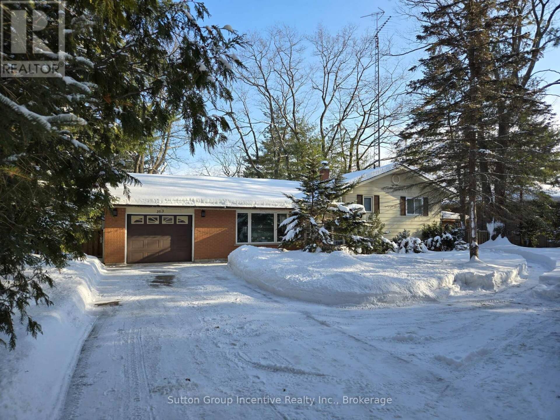 163 WOODLAND DRIVE Wasaga Beach