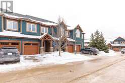 11 WILDROSE TRAIL Collingwood