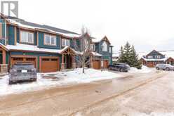 11 WILDROSE TRAIL Collingwood