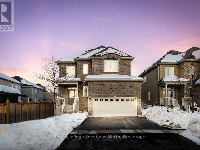 13 ACADEMY AVENUE Wasaga Beach