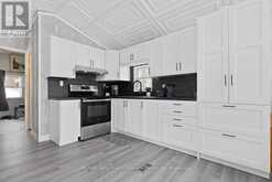 2 HOLLAND AVENUE Parry Sound, District