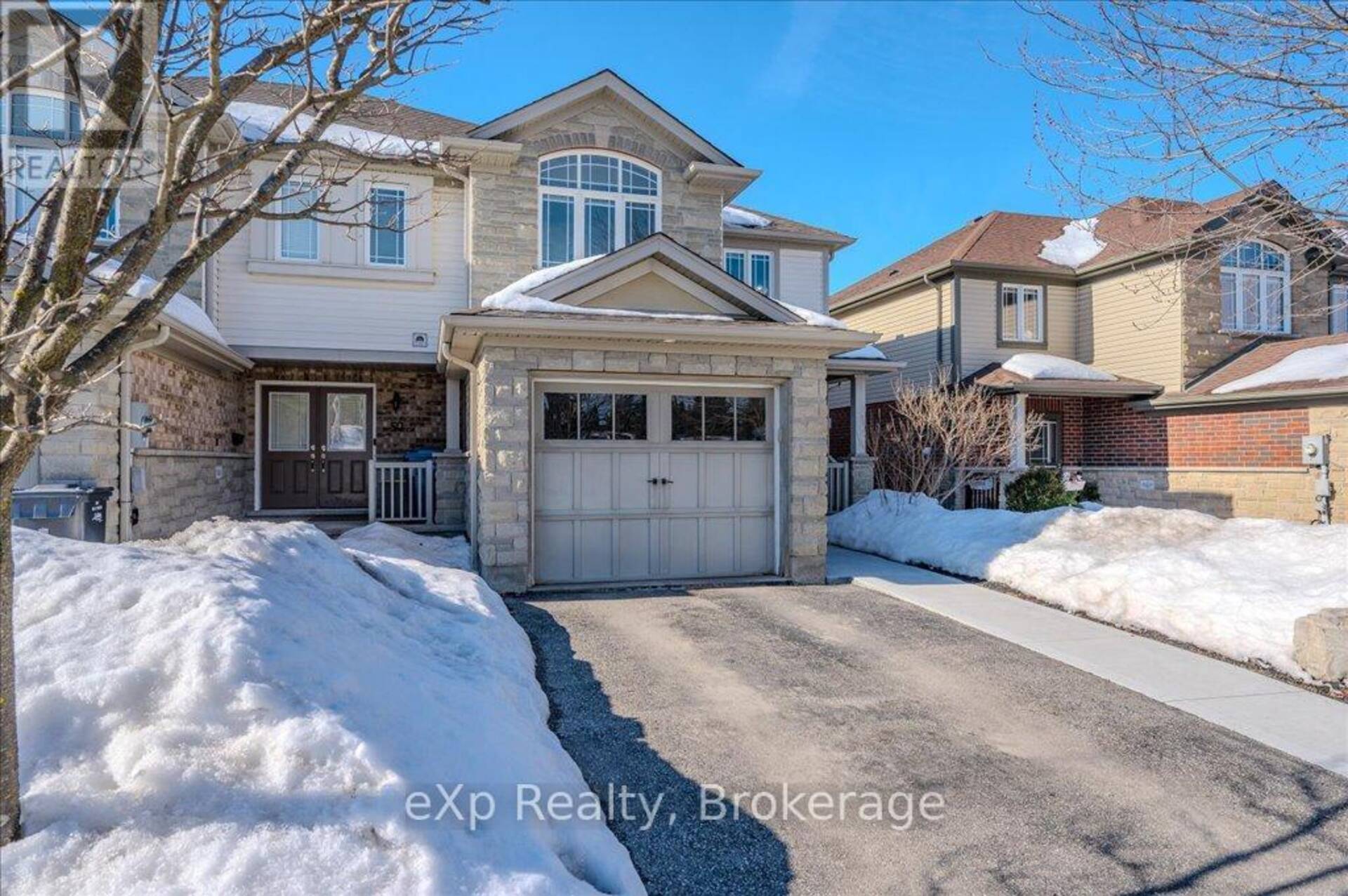 52 LAUGHLAND LANE Guelph