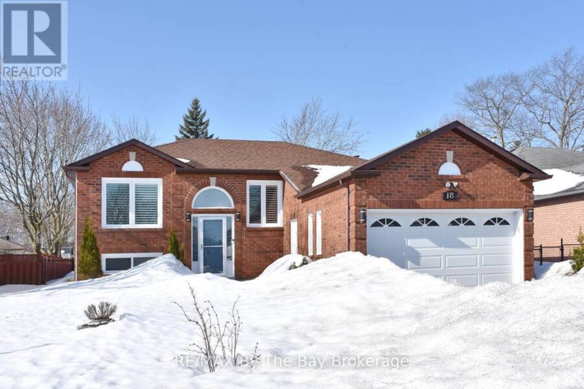 18 LANGEVIN DRIVE Wasaga Beach