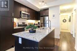 205 - 17 SPOONER CRESCENT Collingwood