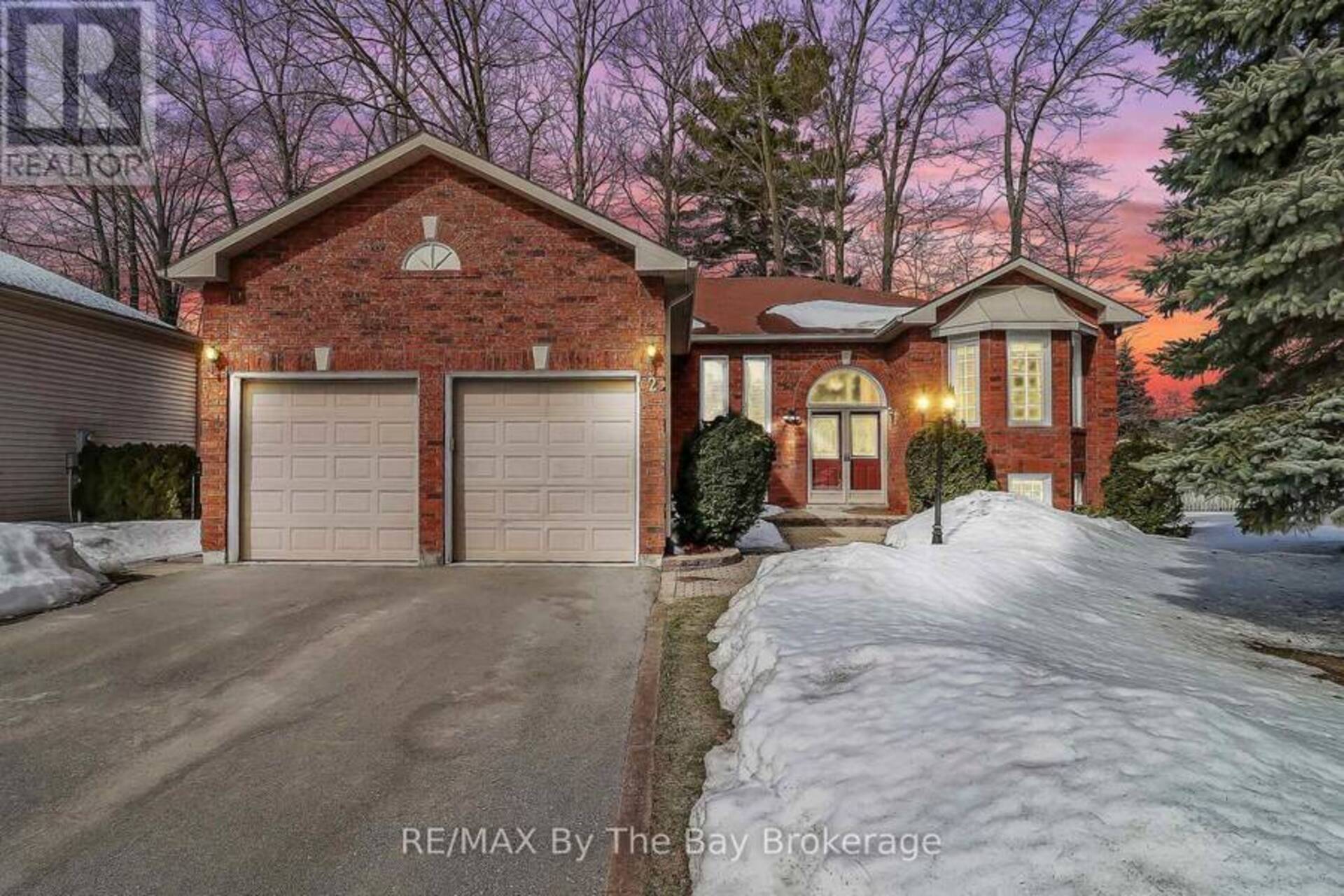 2 SILVER BIRCH AVENUE Wasaga Beach