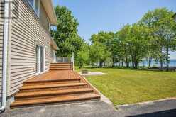 25 Lighthouse Point DR Thessalon