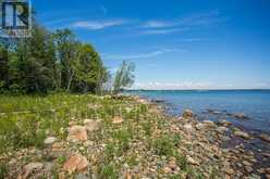 55 Lighthouse Point DR Thessalon