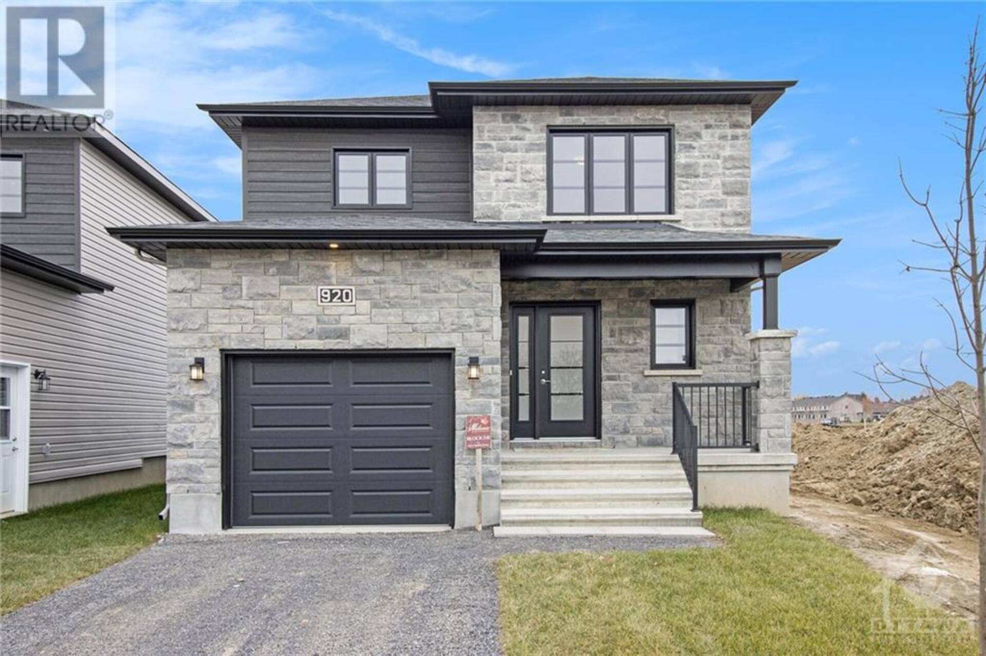 1219 MONTBLANC CRESCENT Embrun