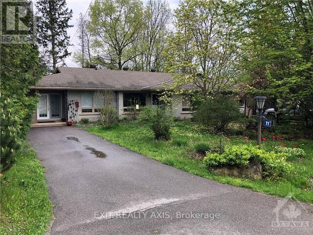 13 BAYVIEW CRESCENT Montague Ontario