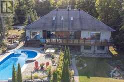 3886 ARMITAGE AVENUE Dunrobin