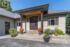 3886 ARMITAGE AVENUE Dunrobin