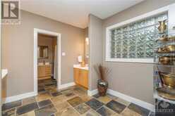 3886 ARMITAGE AVENUE Dunrobin