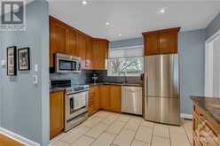 25 ELLERY CRESCENT Ottawa