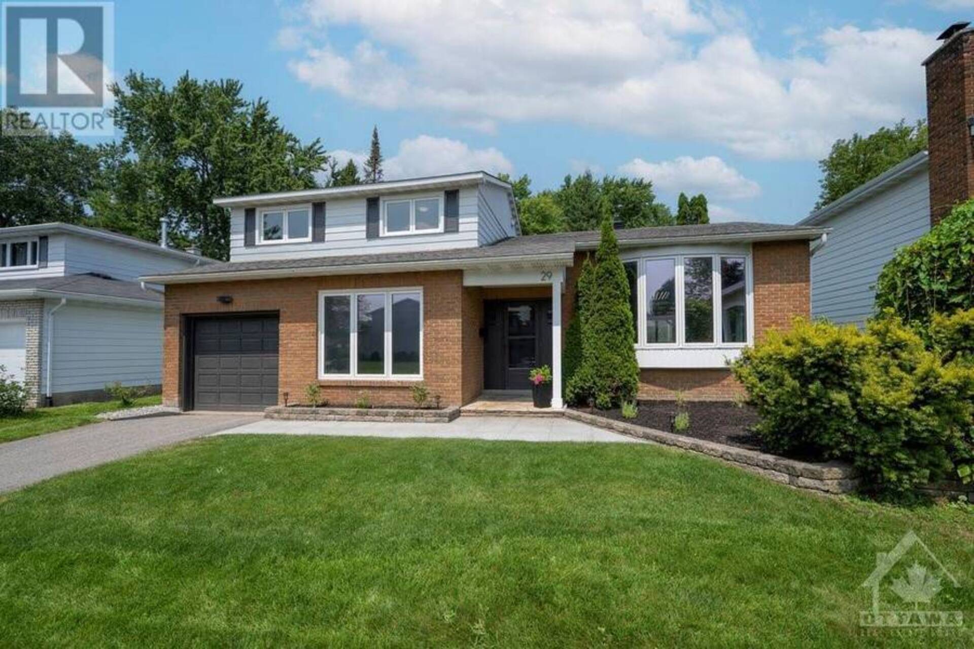 29 WOODHILL CRESCENT Ottawa