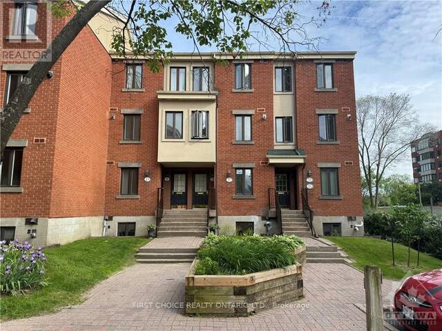 33 CRISPIN COURT Ottawa Ontario