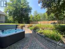 1465 SQUIRE DRIVE Manotick