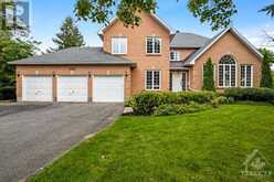 5525 PETTAPIECE CRESCENT Manotick