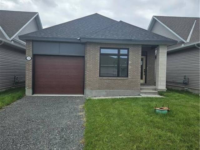 270 MAYGRASS WAY Ottawa Ontario