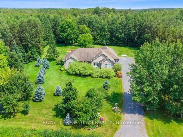 132 COUNTRY CARRIAGE WAY Ottawa Ontario