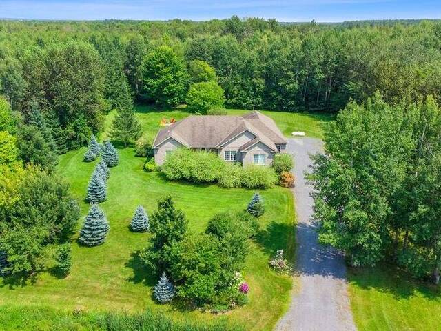 132 COUNTRY CARRIAGE WAY Ottawa Ontario