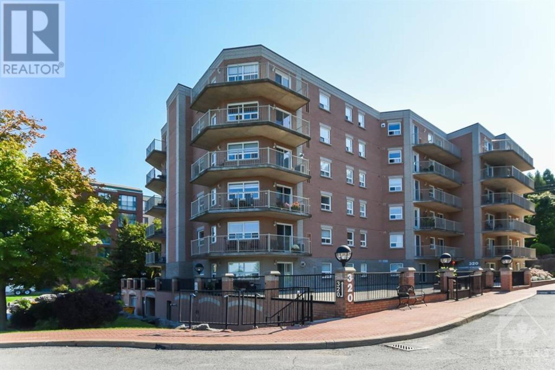 320 CENTRUM BOULEVARD UNIT#205 Orleans