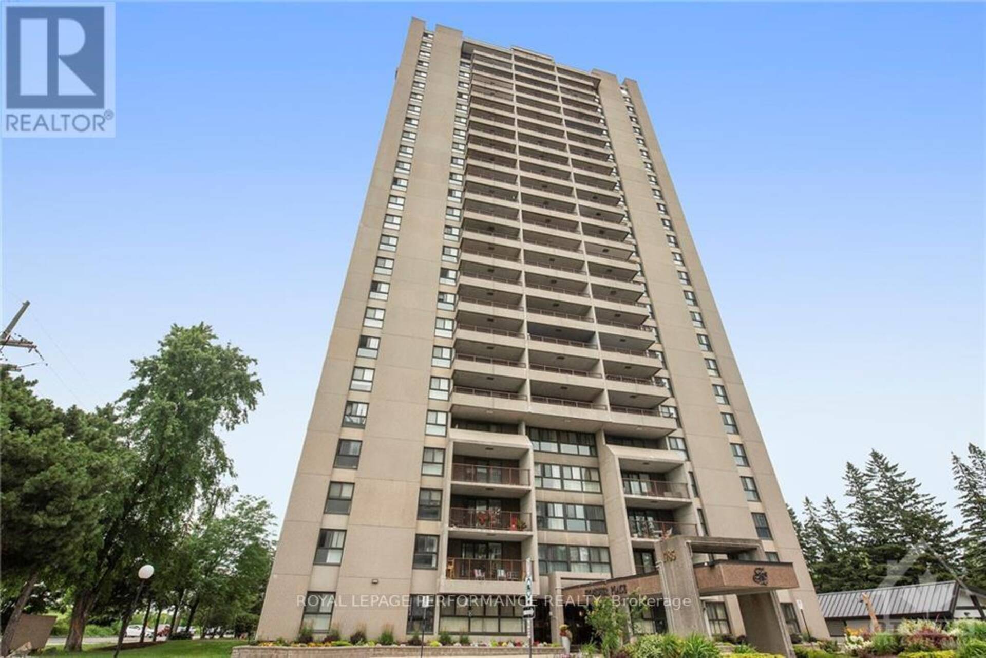 902 - 1785 FROBISHER LANE Ottawa