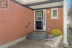 196 LARKIN DRIVE Ottawa