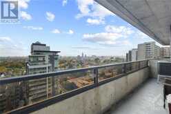 470 LAURIER AVENUE W UNIT#PH-2305 Ottawa