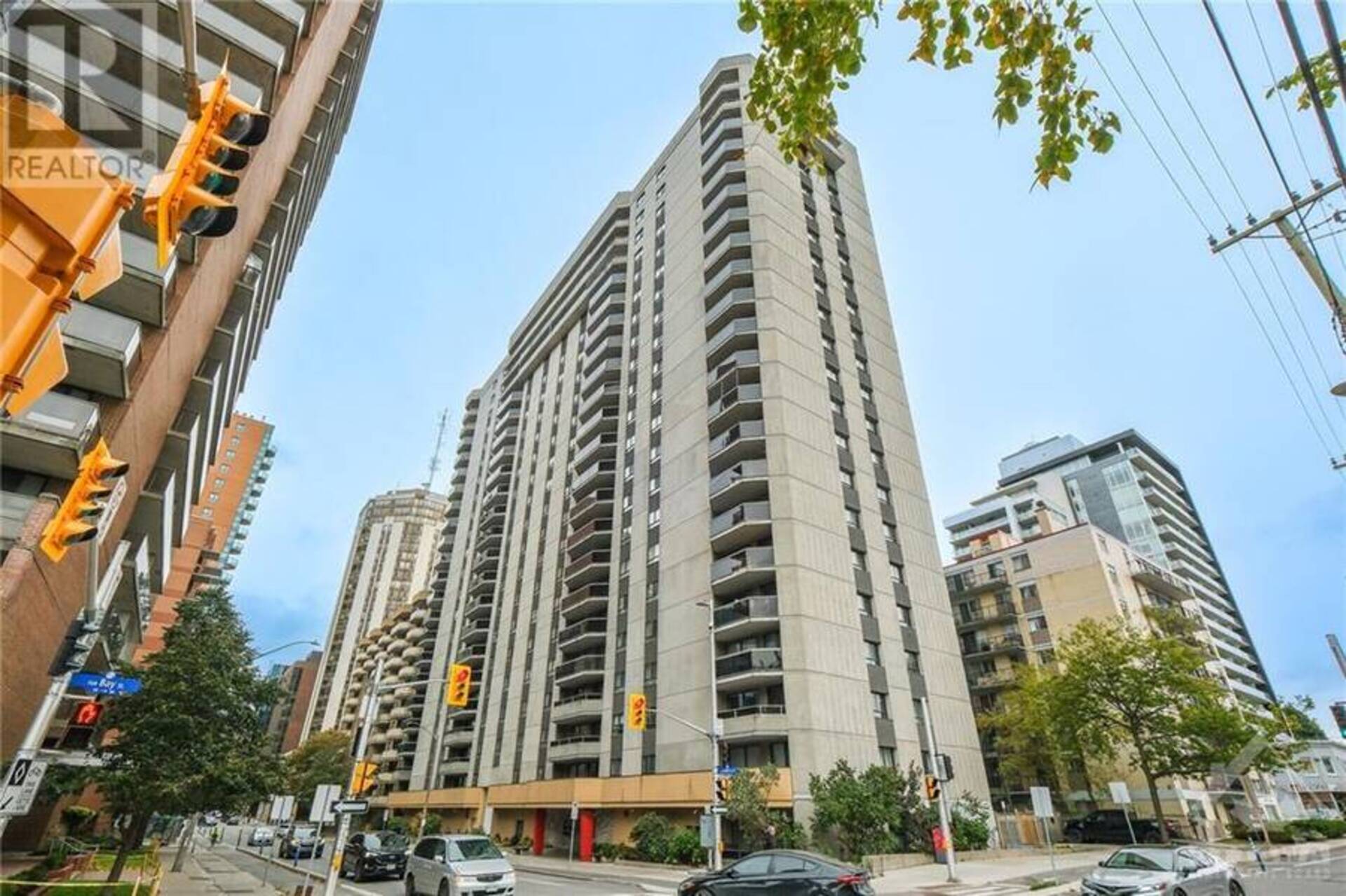 470 LAURIER AVENUE W UNIT#PH-2305 Ottawa