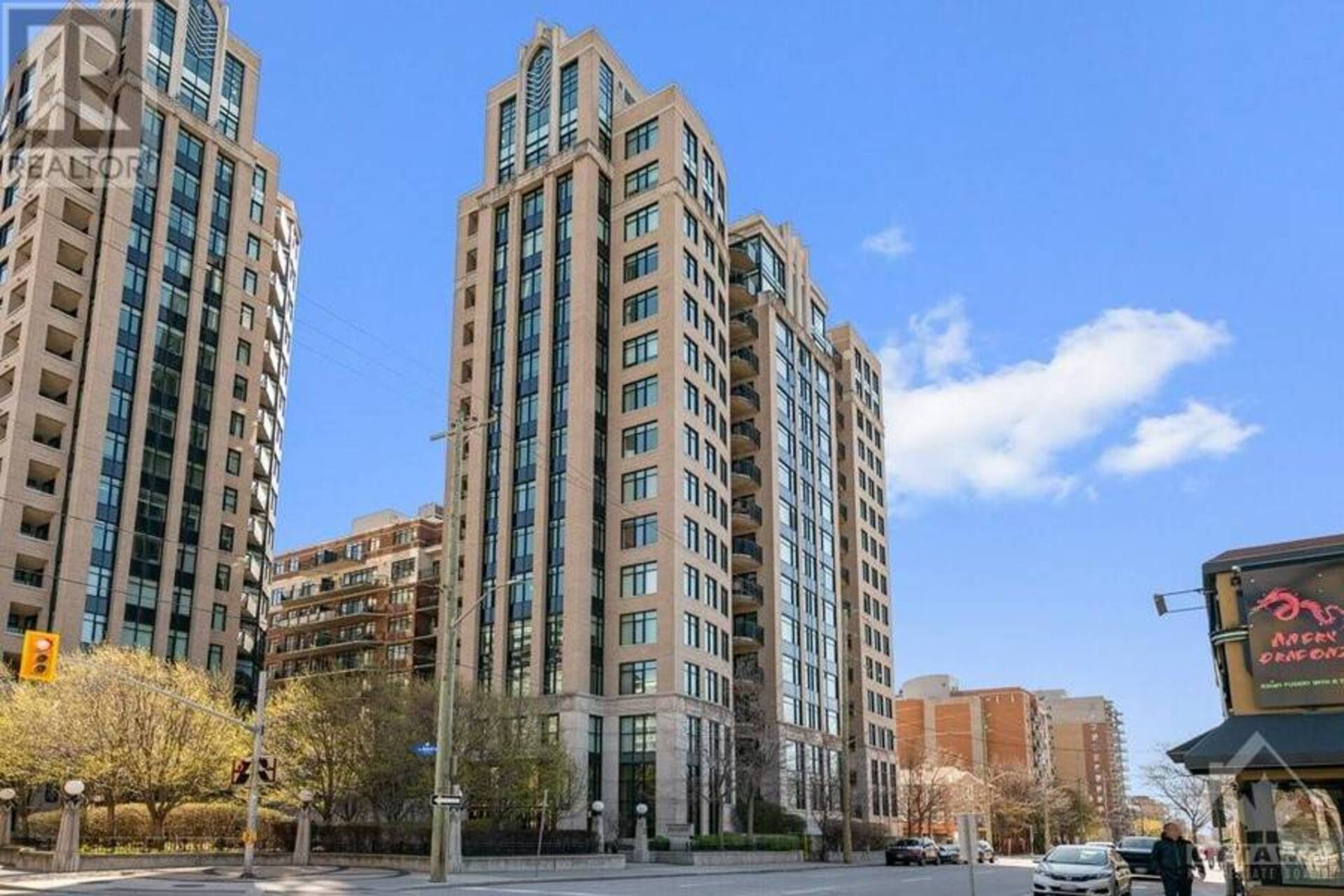 245 KENT STREET UNIT#1702 Ottawa