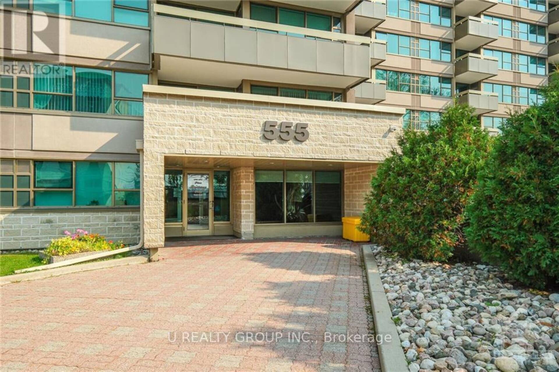 1112 - 555 BRITTANY DRIVE Ottawa