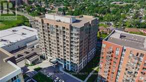 905 - 330 TITAN Ottawa