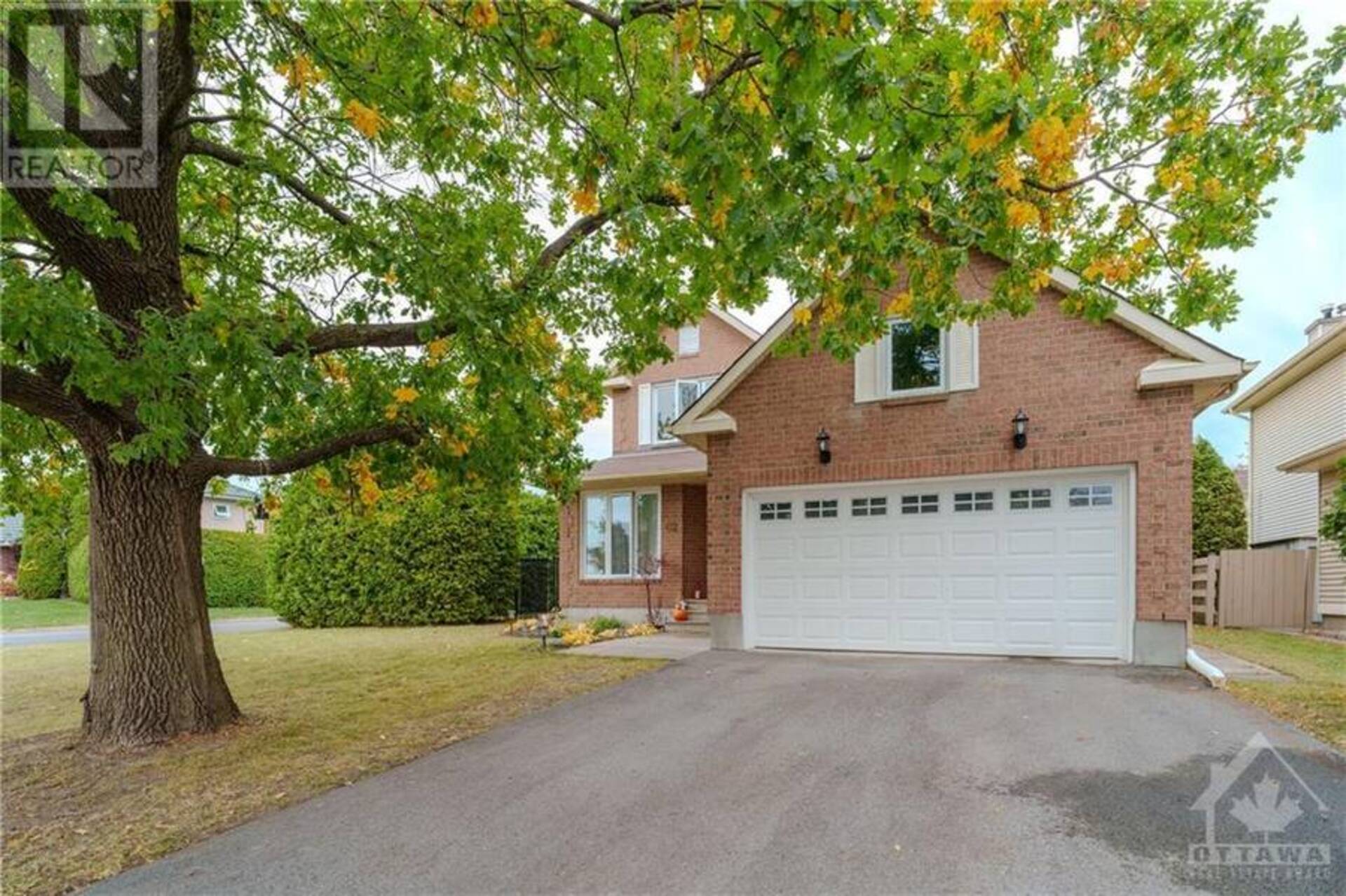 42 WEYBRIDGE DRIVE Ottawa