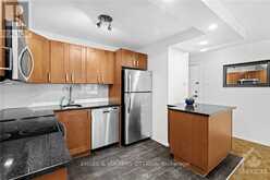 702 - 475 LAURIER AVENUE W Ottawa