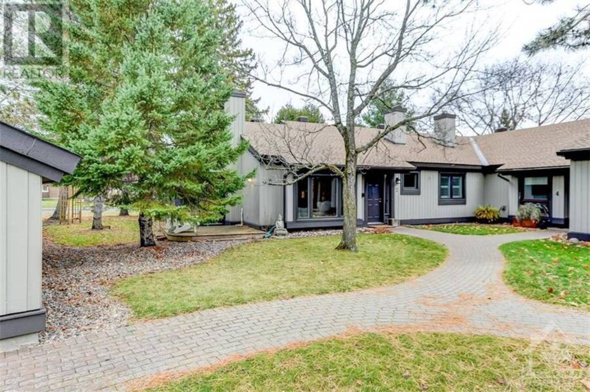 2 KITTANSETT COURT Ottawa