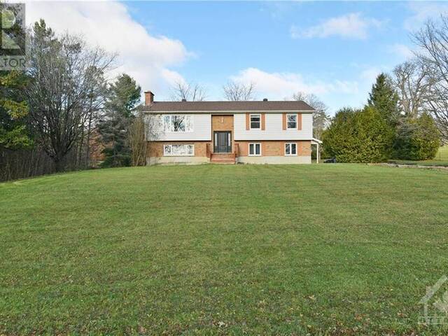 40 DOCHART STREET Braeside Ontario