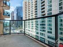 705 - 445 LAURIER AVENUE W Ottawa