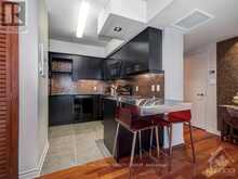 705 - 445 LAURIER AVENUE W Ottawa