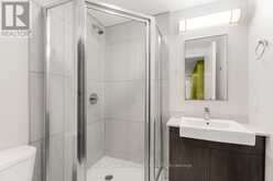 2915 - 105 CHAMPAGNE AVENUE S Ottawa