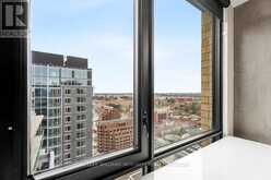 2915 - 105 CHAMPAGNE AVENUE S Ottawa