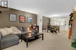 18 - 208 CHAPMAN MILLS DRIVE Ottawa